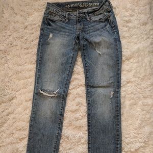 Bullhead skinny "destroyed" jeans